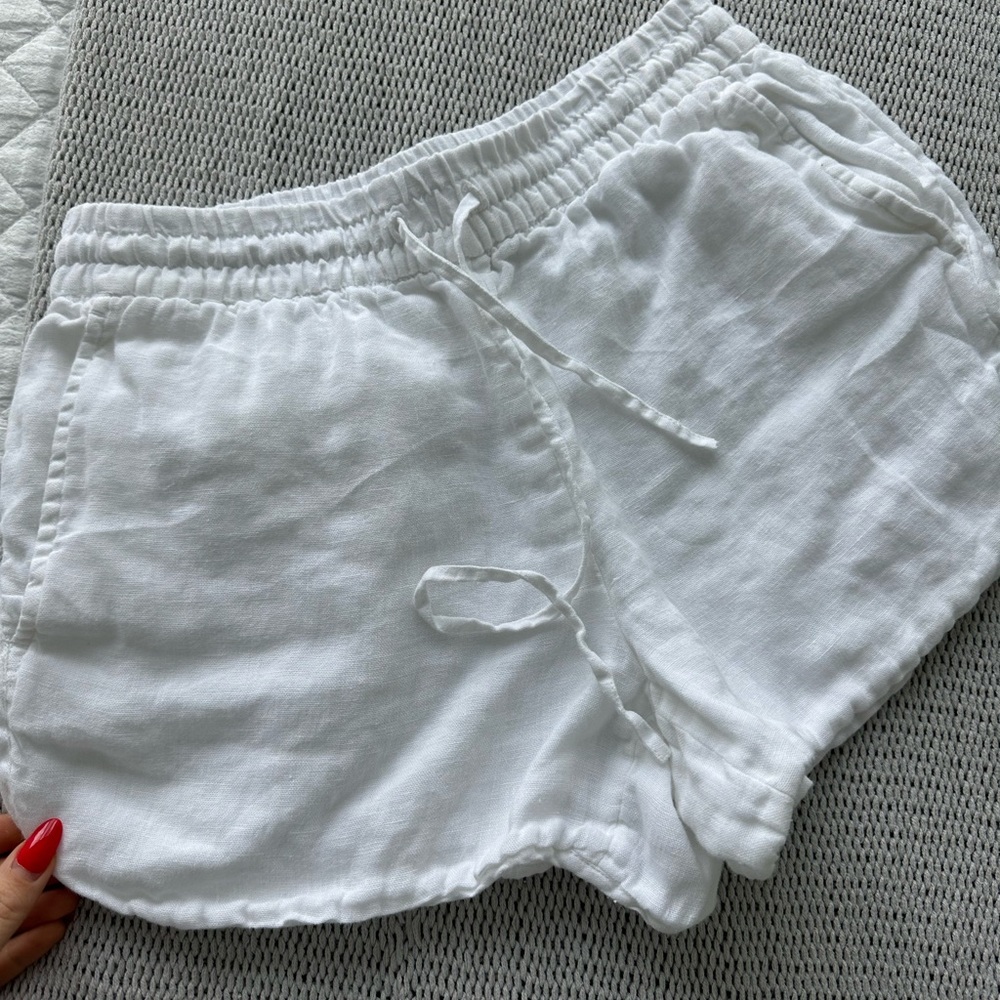 Linen drawstring shorts